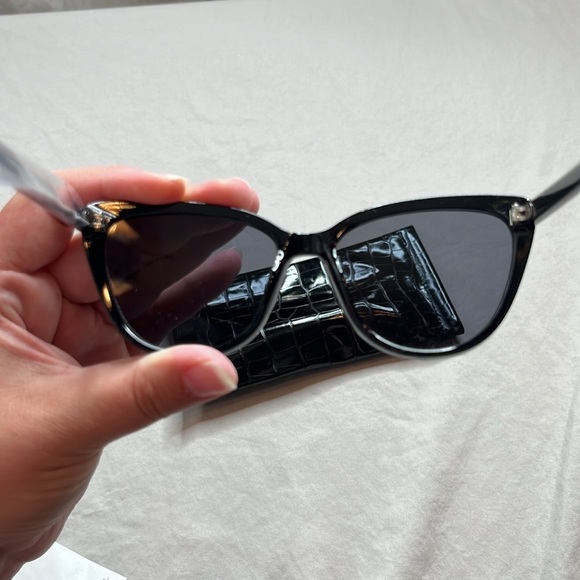 Rachel Zoe Nina Sunglasses in Black